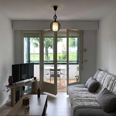 - 2 Pieces Avec Parking Centre-ville Apartment